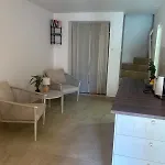 Semesterbostad Casa Rosa Mareda